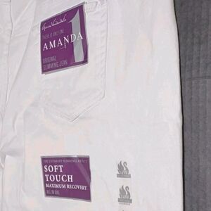 Gloria Vanderbilt 24W White Amanda Tapered Leg Classic Rise Jeans